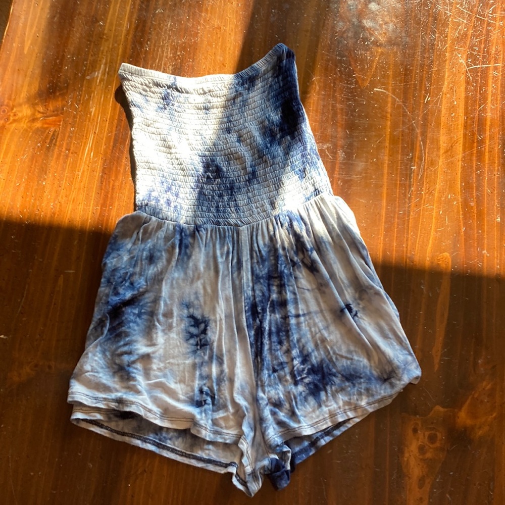 Strapless romper